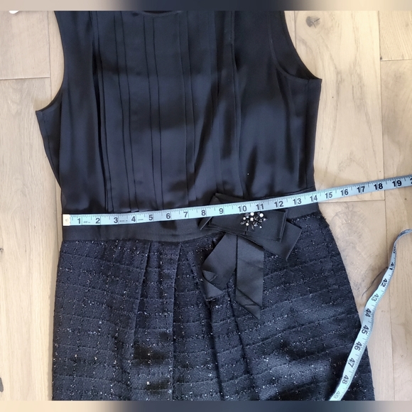Size 8 Black Sleeveless Cocktail Holiday Dress with Tweed Skirt - Picture 5 of 7